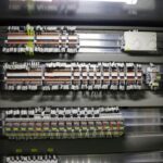 Instalații electrice în hale industriale – provocări și soluții