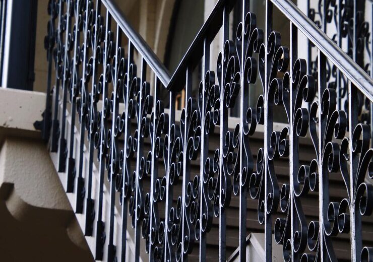 Confecții metalice pentru balustrade – recomandări și norme